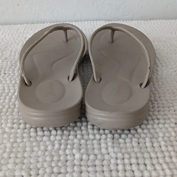 Skechers Taupe Beaded Women's Sandals - Picture 12 of 14